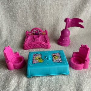 Fisher Price Little People Disney Princess Castle Replacement Part Set